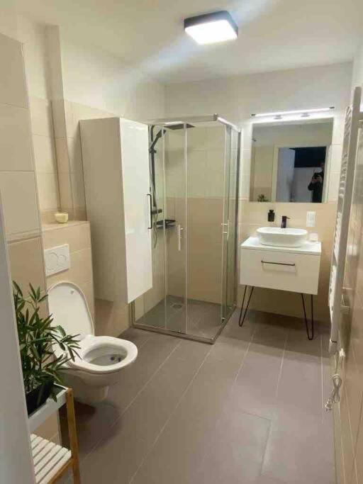 Moderne Wohnung In Der Toplage Inkl. Garage فيينا المظهر الخارجي الصورة
