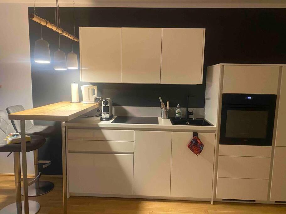 Moderne Wohnung In Der Toplage Inkl. Garage فيينا المظهر الخارجي الصورة